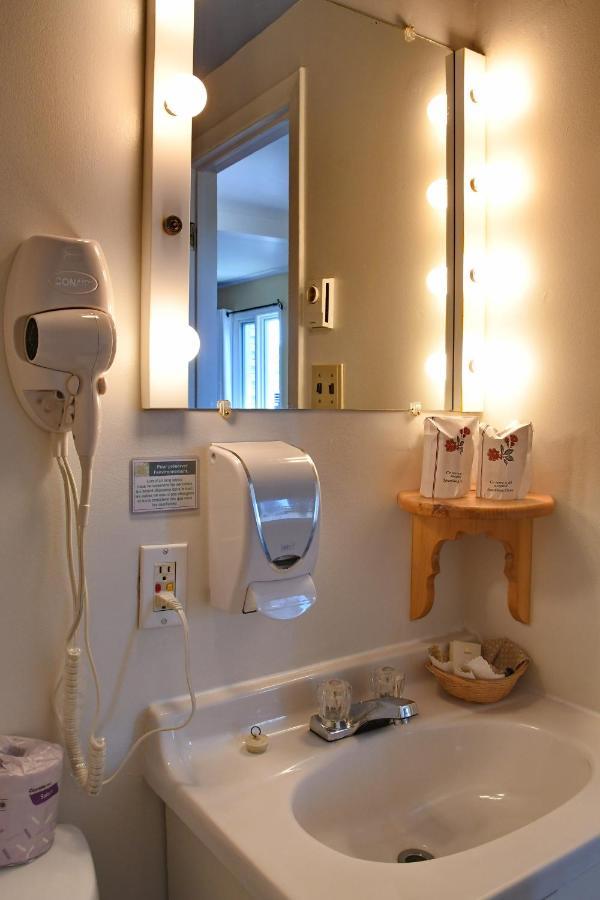 Auberge Beausejour Les Eboulements Luaran gambar
