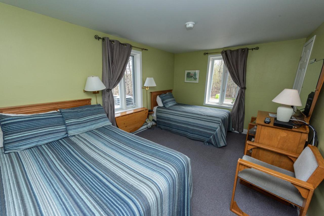 Auberge Beausejour Les Eboulements Luaran gambar